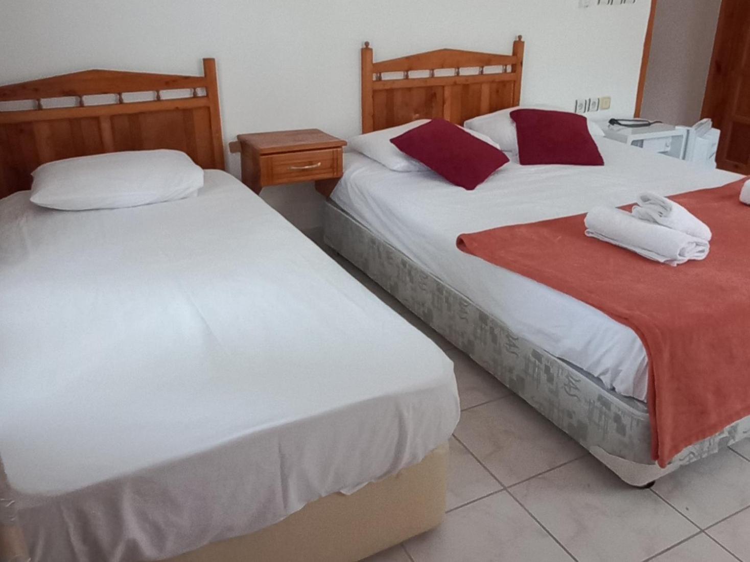 Rosemary Pansiyon Çıralı Quarto foto