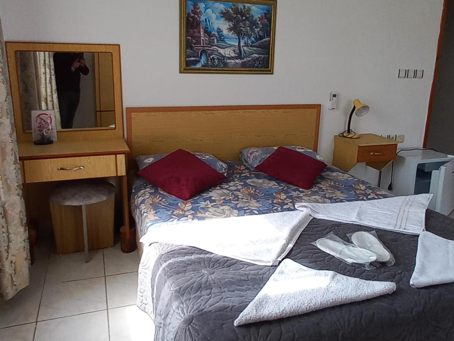 Rosemary Pansiyon Çıralı Quarto foto